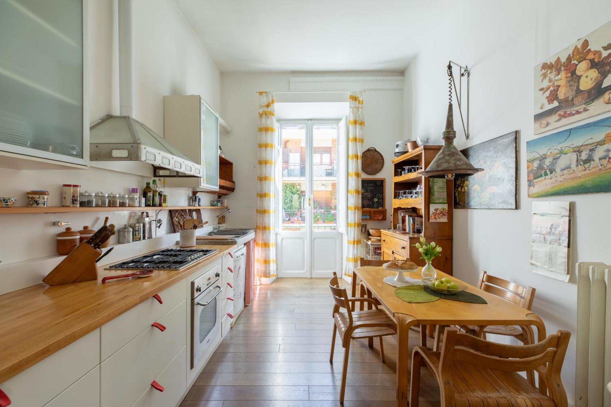 Iflat Trastevere Bright And Comfy 2 Bedroom Rom